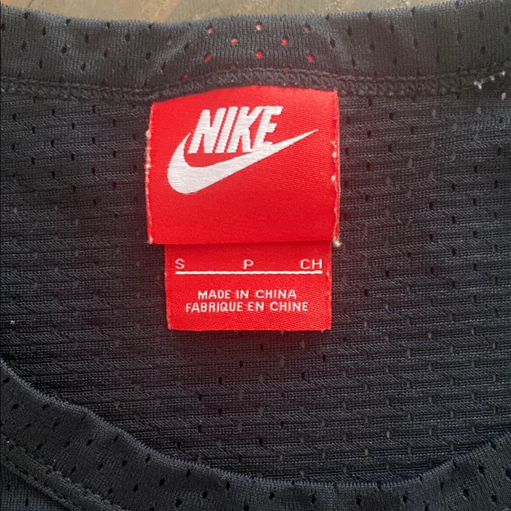 Nike Black Track & Field Crop Top - Picture 2 of 3